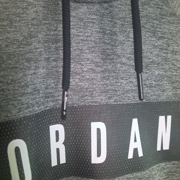 Jordan Men's 23 Alpha Therma Fleece Pullover Hoodie - Picture 8 of 11